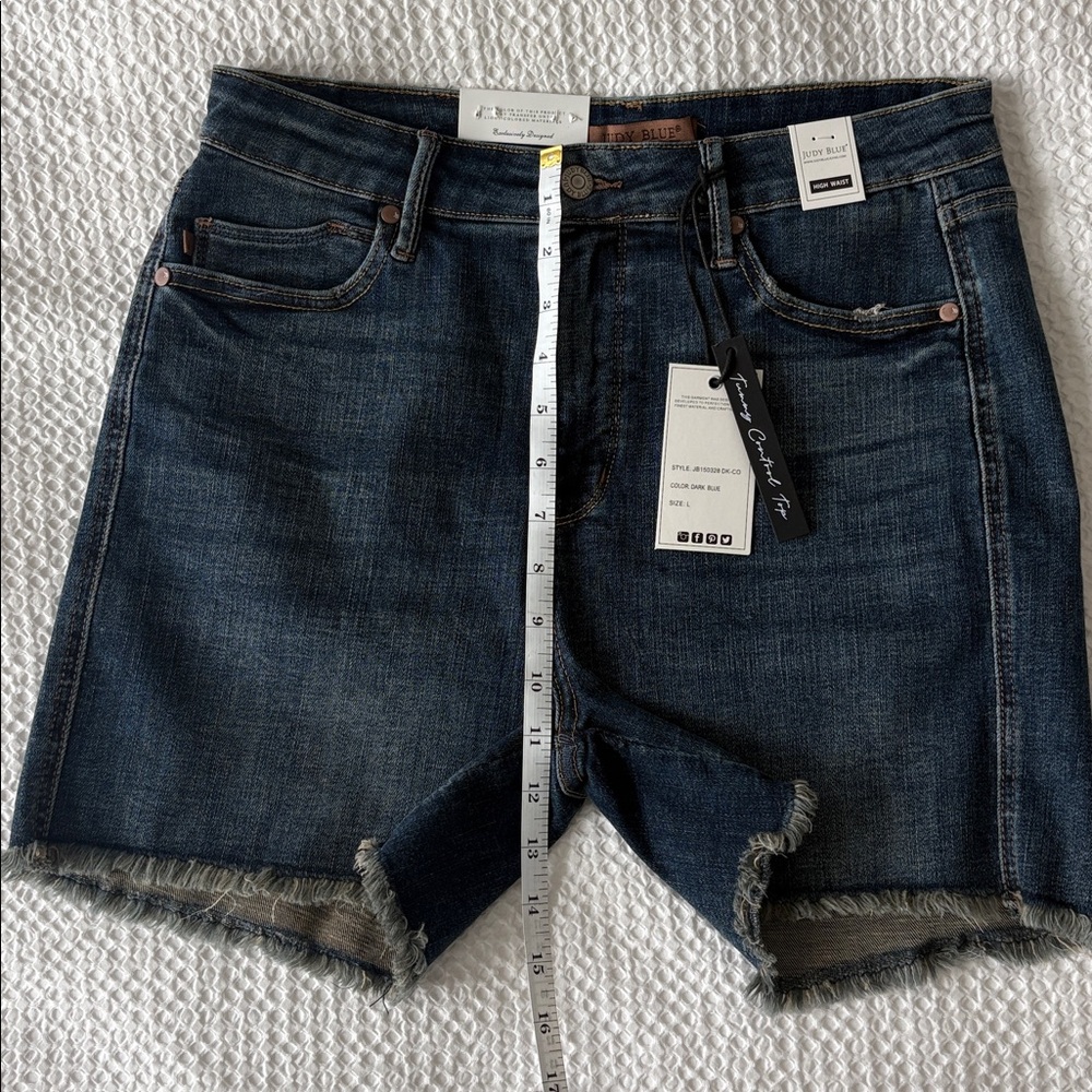 Judy Blue High Waist Tummy Control Cutoff Shorts Dark Wash Raw Hem NWT L - Picture 12 of 12